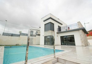 4 bedrooms Villa in Benidorm, Spain No. 397