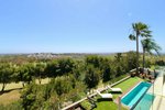 4 bedrooms Villa in Estepona, Spain No. 40977 - Image 10