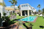4 bedrooms Villa in Estepona, Spain No. 40977 - Image 27