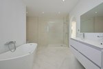 5 bedrooms Villa in Marbella, Spain No. 41789 - Image 29