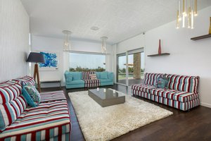 4 bedrooms Villa in Malaga, Spain No. 42431