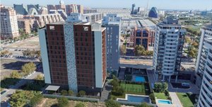 3 bedrooms Apartment in Valencia, Spain No. 4293