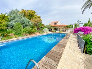 4 bedrooms Villa in Benissano, Spain No. 4359