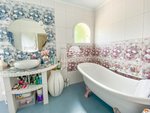4 bedrooms Villa in Benissano, Spain No. 4359 - Image 3
