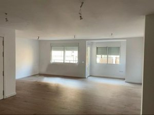 5 bedrooms Apartment in Burjassot, Spain No. 4480