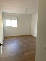5 bedrooms Apartment in Burjassot, Spain No. 4480 - Image 7