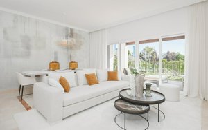 2 bedrooms Apartment in Benahavis, Spain No. 4576