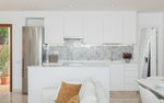 2 bedrooms Apartment in Benahavis, Spain No. 4576 - Image 2