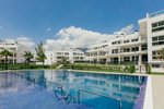 2 bedrooms Apartment in Benahavis, Spain No. 4599 - Image 2