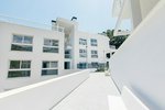 2 bedrooms Apartment in Benahavis, Spain No. 4599 - Image 4