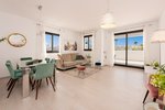 3 bedrooms Apartment in Estepona, Spain No. 4601 - Image 2