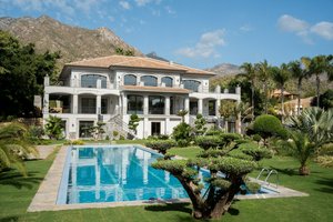 6 bedrooms Villa in Marbella, Spain No. 4623