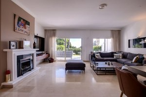 4 bedrooms Townhouse in La Quinta, Spain No. 4735