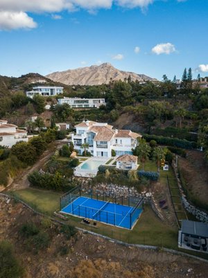 7 bedrooms Villa in Benahavis, Spain No. 4747