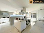 5 bedrooms House in Bergondo, Spain No. 48521 - Image 19