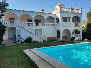 6 bedrooms Villa in Marbella, Spain No. 49202