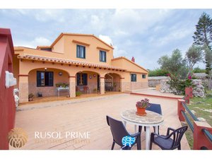 5 bedrooms Villa in Sant Lluis, Spain No. 5028