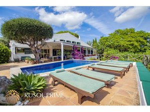 5 bedrooms Villa in Alaior, Spain No. 5037