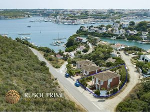 3 bedrooms Villa in Mahon, Spain No. 5072