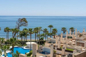 2 bedrooms Penthouse in Estepona, Spain No. 51440