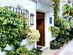 34 bedrooms Apartment in Marbella, Spain No. 51992 - Image 2