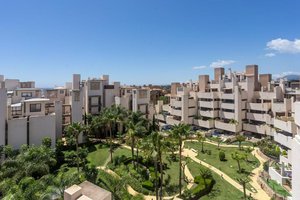 2 bedrooms Duplex in Estepona, Spain No. 52043