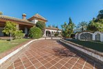 4 bedrooms Villa in Marbella, Spain No. 52938 - Image 2