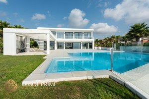 4 bedrooms Villa in Benitachell, Spain No. 5303