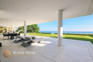 4 bedrooms Apartment in Estepona, Spain No. 5389
