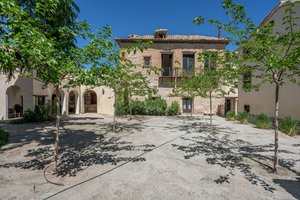 1160m² Building in Toledo, Spain No. 55954