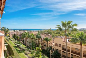 2 bedrooms Apartment in Estepona, Spain No. 56160