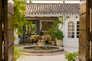 6 bedrooms Villa in Malaga, Spain No. 57391