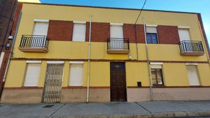 3 bedrooms House in Leon, Spain No. 61156