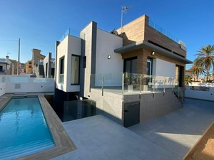4 bedrooms Villa in Torrevieja, Spain No. 6125