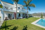 6 bedrooms Villa in Marbella, Spain No. 61282 - Image 2