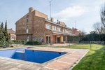 5 bedrooms House in Zaragoza, Spain No. 61573 - Image 2