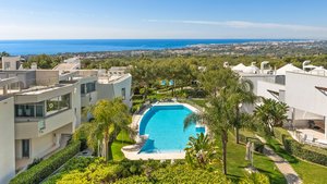 2 bedrooms Villa in Marbella, Spain No. 626