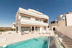4 bedrooms Villa in Orihuela, Spain No. 6385
