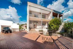 5 bedrooms House in Santa Perpetua De Mogoda, Spain No. 64359