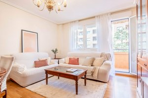 4 bedrooms Apartment in Zaragoza, Spain No. 65993