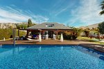 4 bedrooms House in Zaragoza, Spain No. 66136 - house in Spain