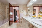 6 bedrooms House in Zaragoza, Spain No. 66732 - Image 38