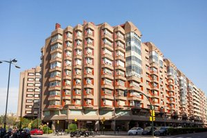 7 bedrooms Apartment in Zaragoza, Spain No. 66752