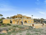 7 bedrooms Villa in Llucmajor, Spain No. 68740 - Image 2