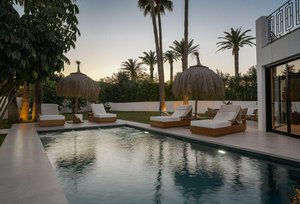 5 bedrooms Villa in Marbella, Spain No. 69448
