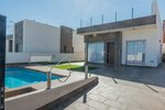 3 bedrooms Villa in La Florida, Spain No. 7030 - Image 6