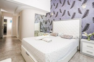 5 bedrooms Villa in Alicante, Spain No. 70803