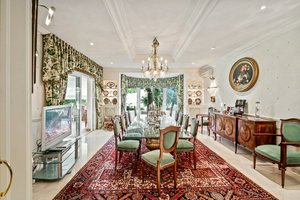 6 bedrooms Villa in Marbella, Spain No. 71835