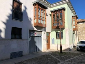 Garage in Burgos, Spain No. 72883