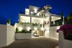 5 bedrooms Villa in Marbella, Spain No. 73046 - Image 12